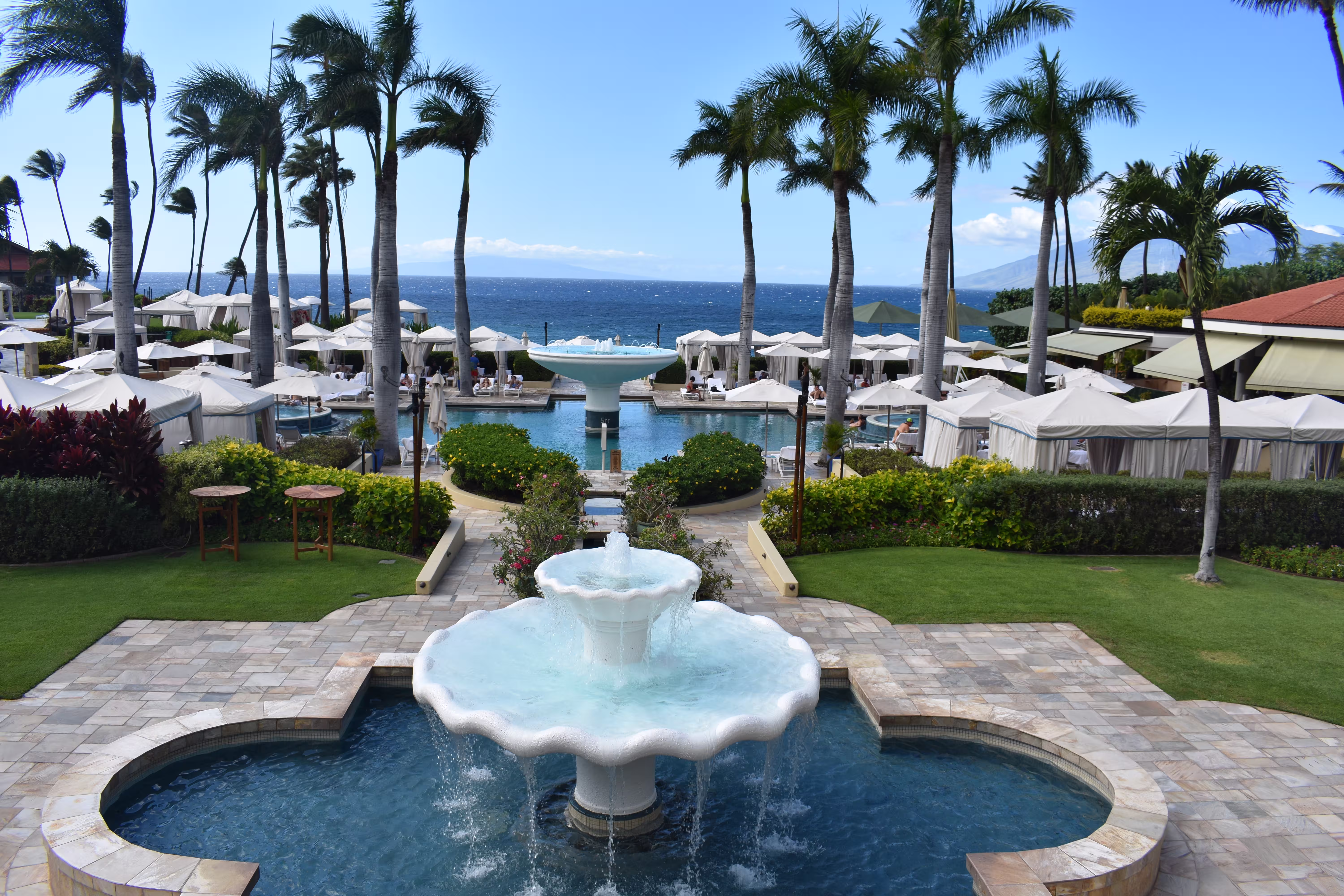 closeup shot fountain wailea makena resort maui