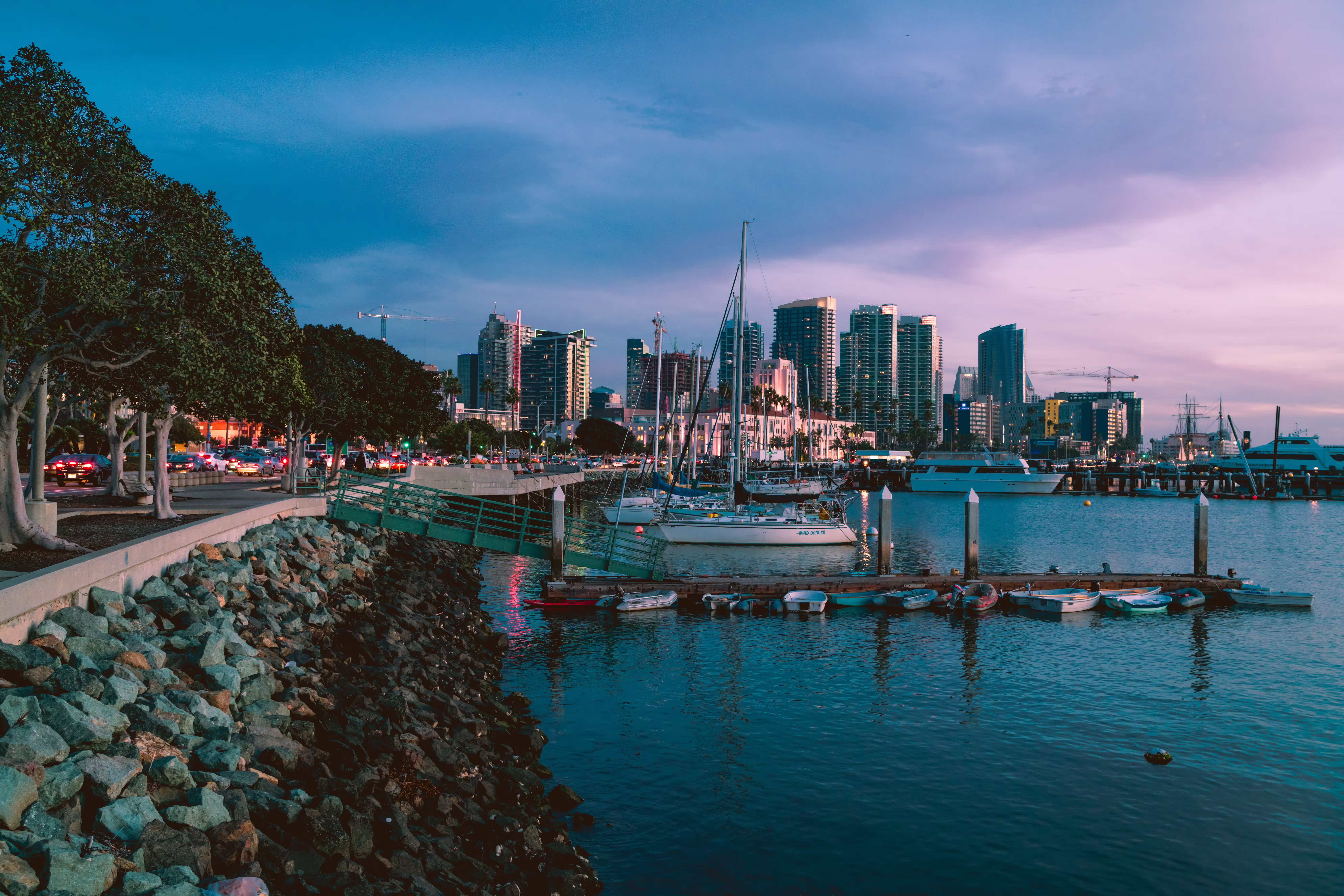 marina-during-golden-hour-img