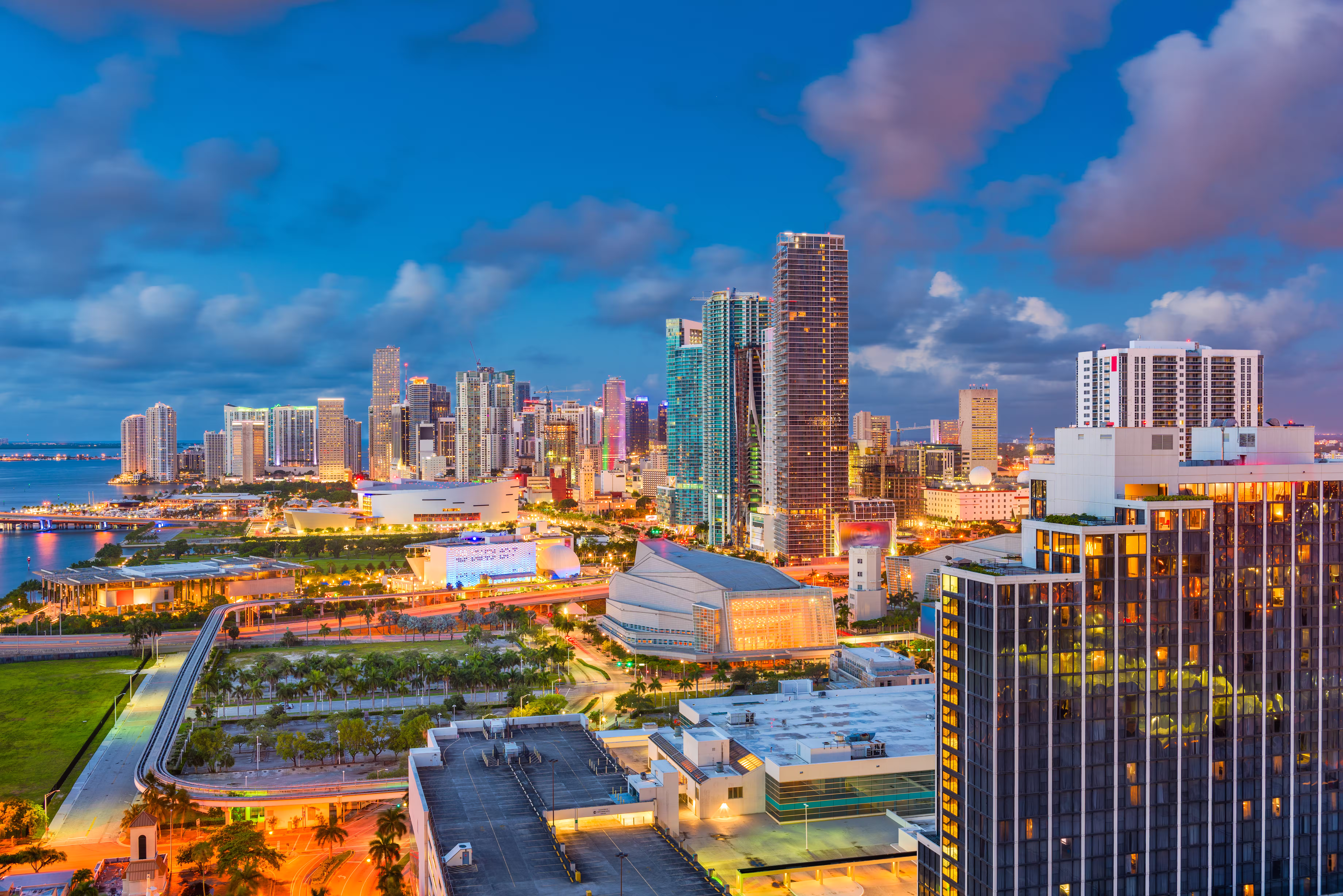 miami-florida-usa-skyline