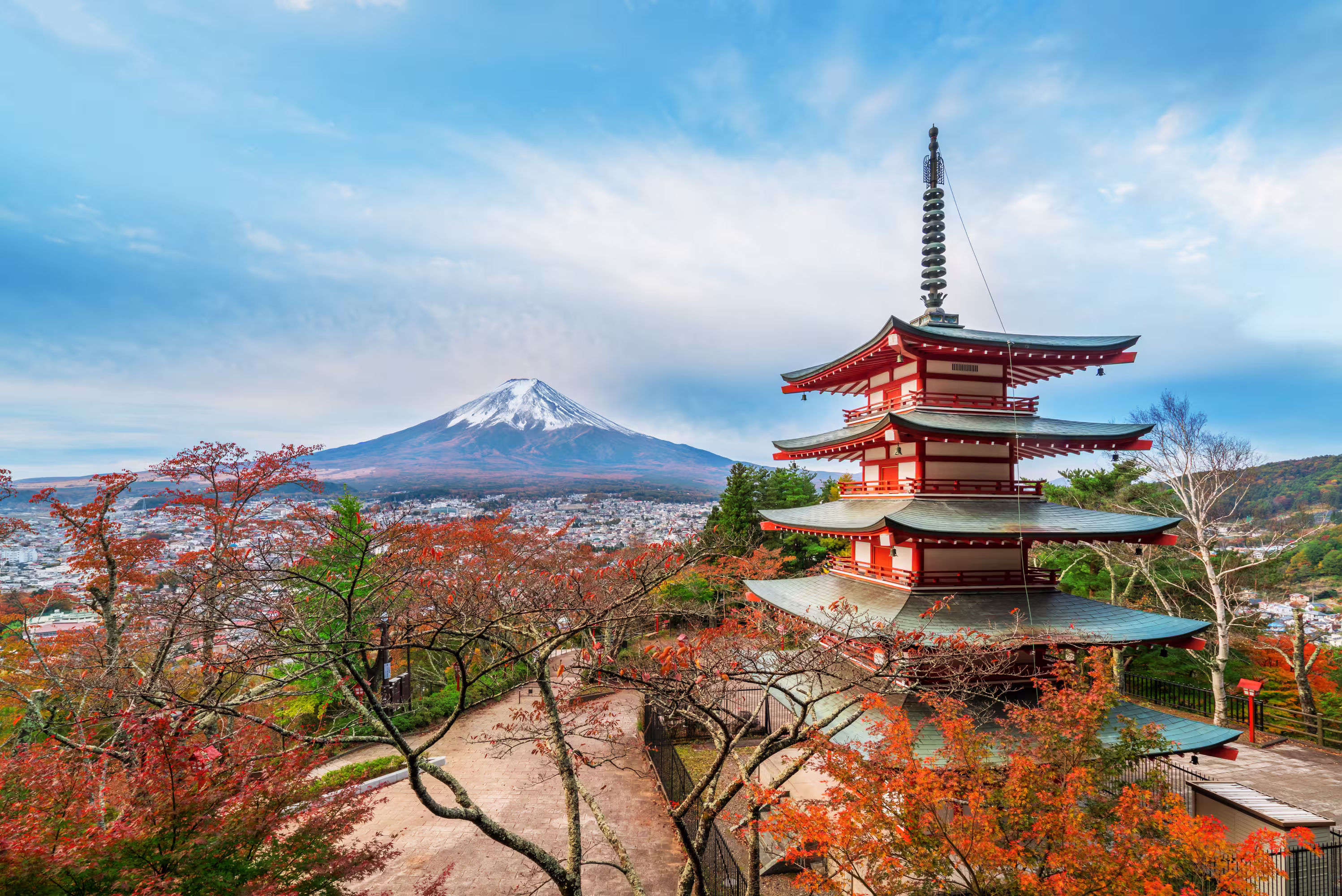 mount-fuji-chureito-pagoda-autumn-japan