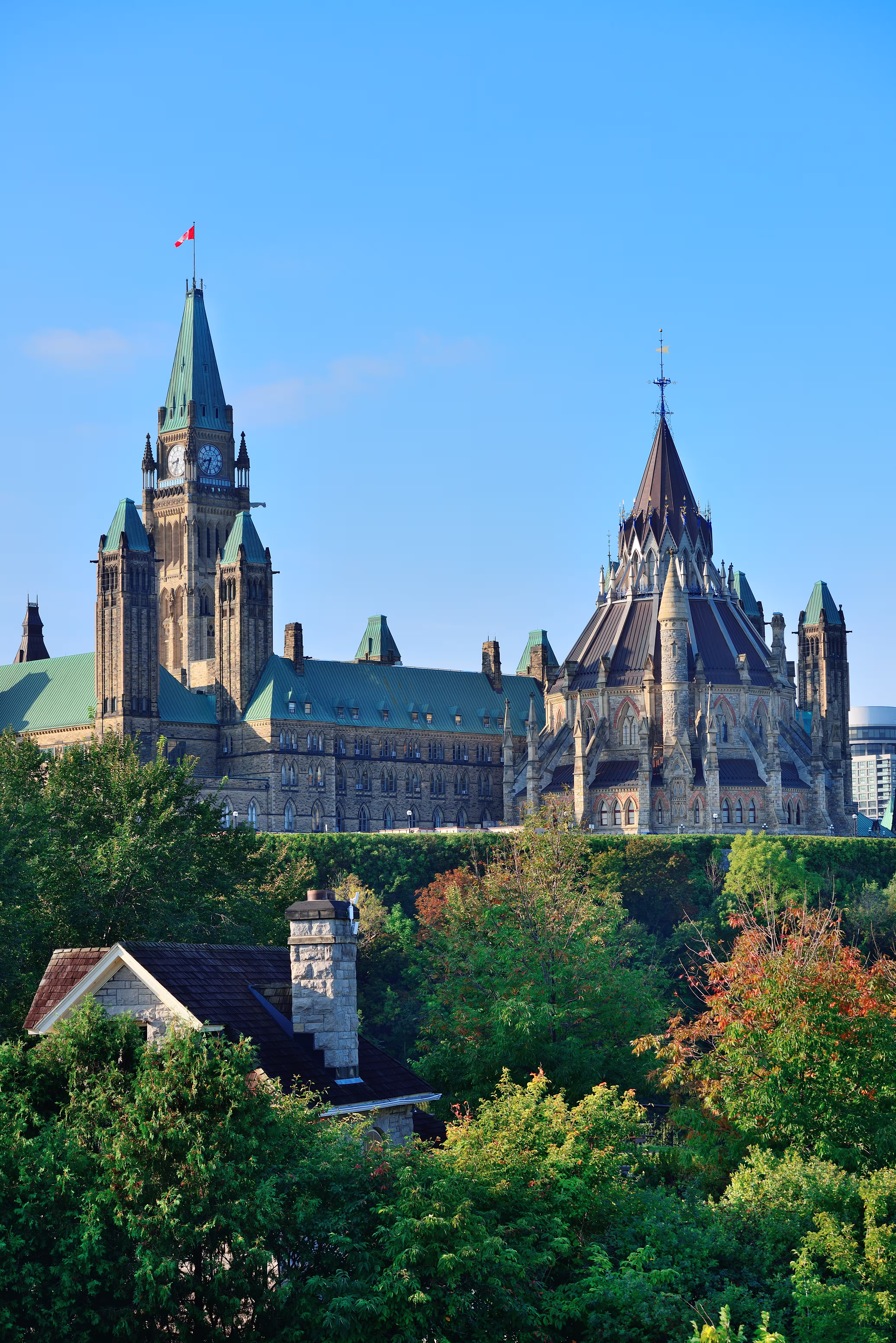 ottawa-parliament-hill-building-img