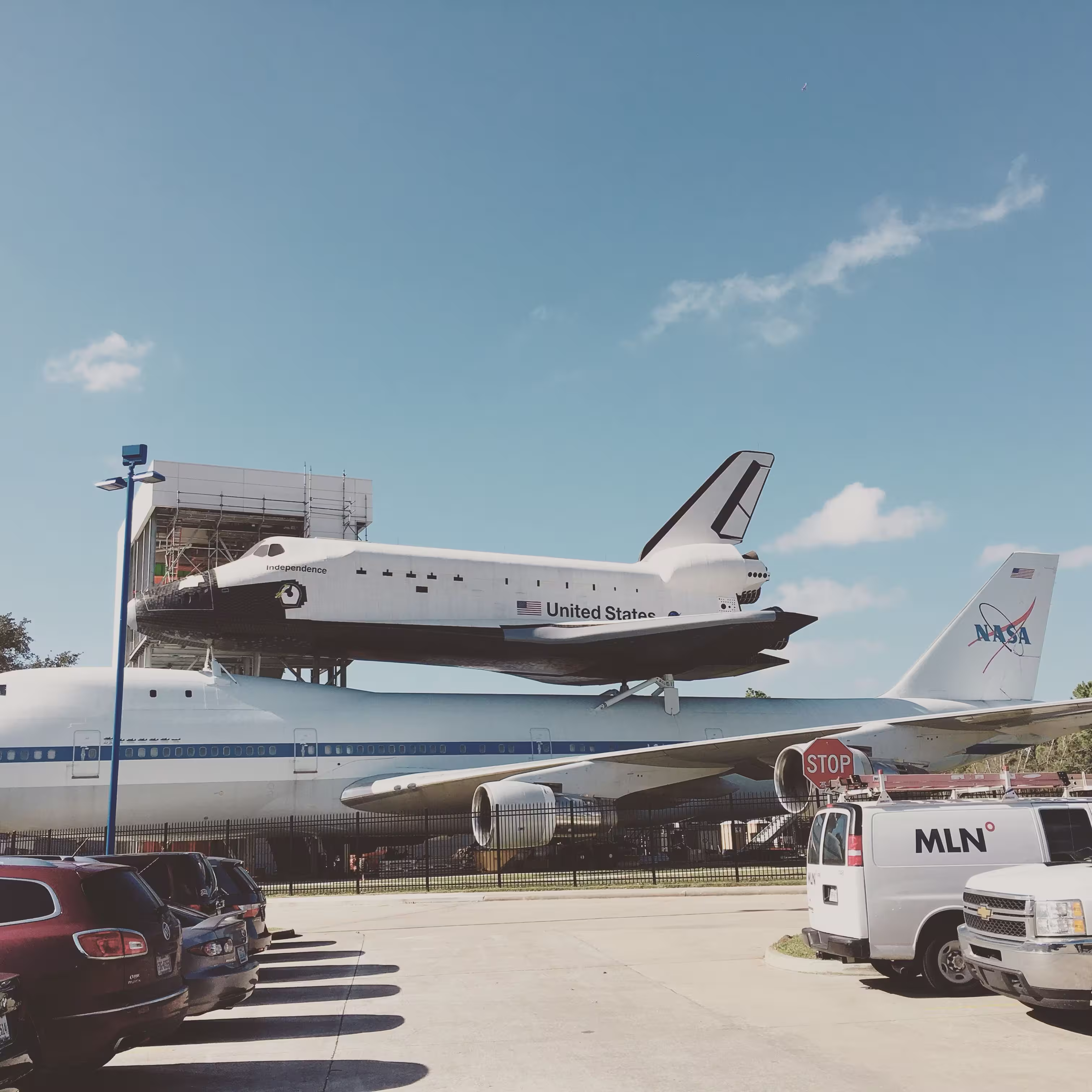 photo-of-gray-airplane